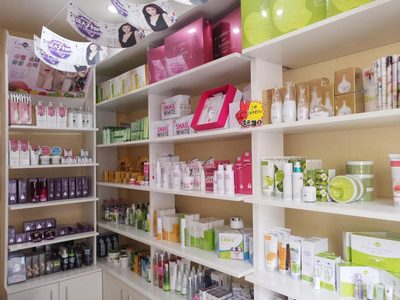 廣州時尚女孩生物科技 一站式貼心代加工服務(wù)與化妝品批發(fā)新標(biāo)桿